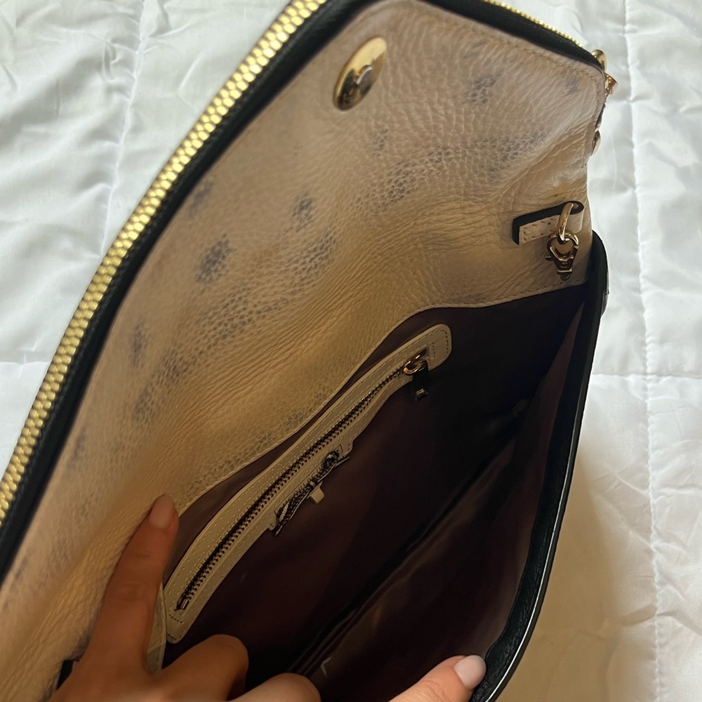 Henri Bendel Crosshatch Clutch, Henri Bendel Clutch, Black Orange and White Bag. - Picture 7 of 7